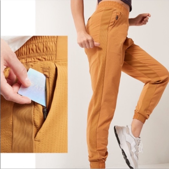 Athleta Pants - Athleta Textured Brooklyn Jogger Athleisure Pants 6 Tall